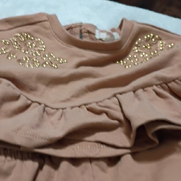 btween Tan Baby Outfit with Gold Details - Picture 4 of 4